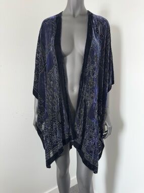 278. Free People Dark Paradise Velvet Kimono